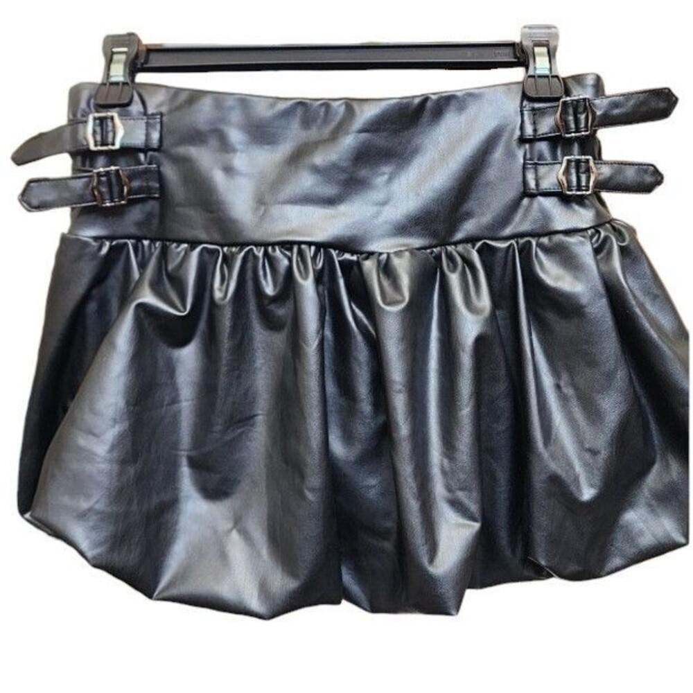 Starbelle Black Shorts Skirt Bubble Hem Size Medium Goth Punk Grunge Rocker